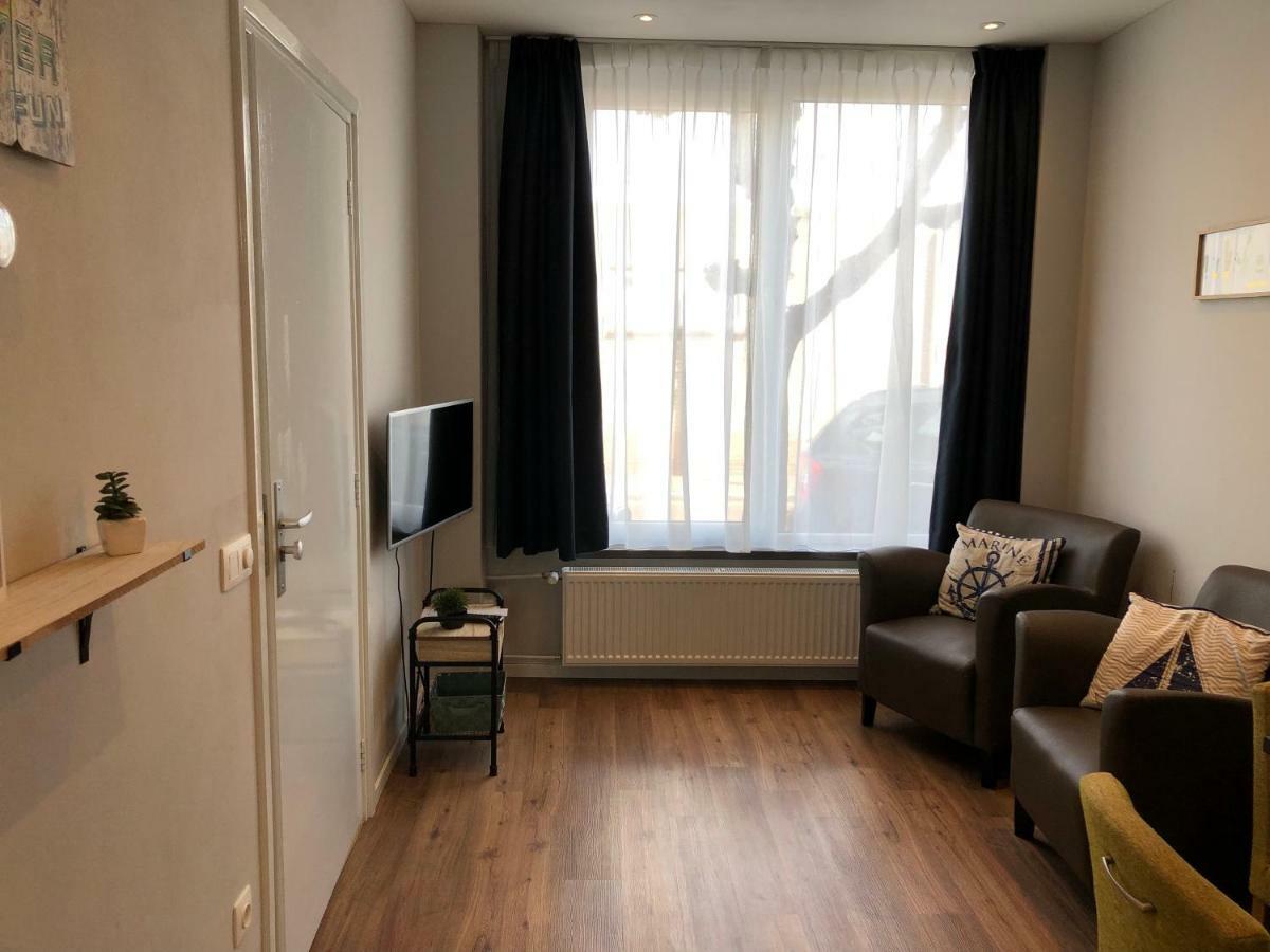 Residence De Kaaipoort Appartementen Aardenburg Exteriör bild