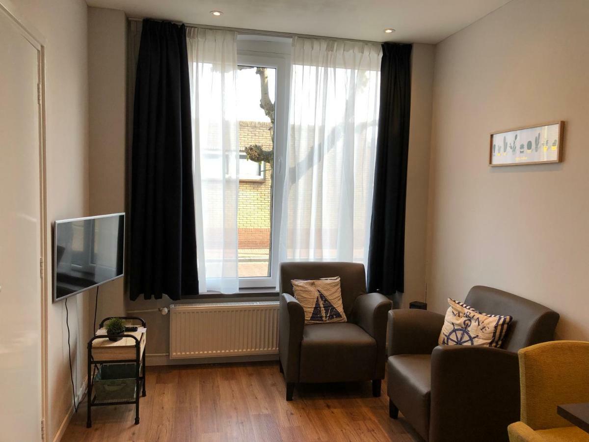 Residence De Kaaipoort Appartementen Aardenburg Exteriör bild