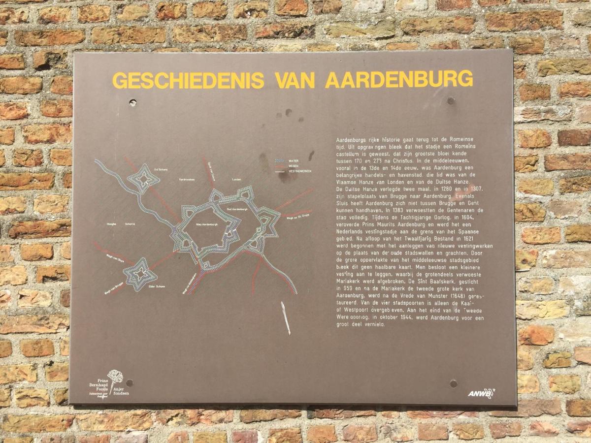 Residence De Kaaipoort Appartementen Aardenburg Exteriör bild
